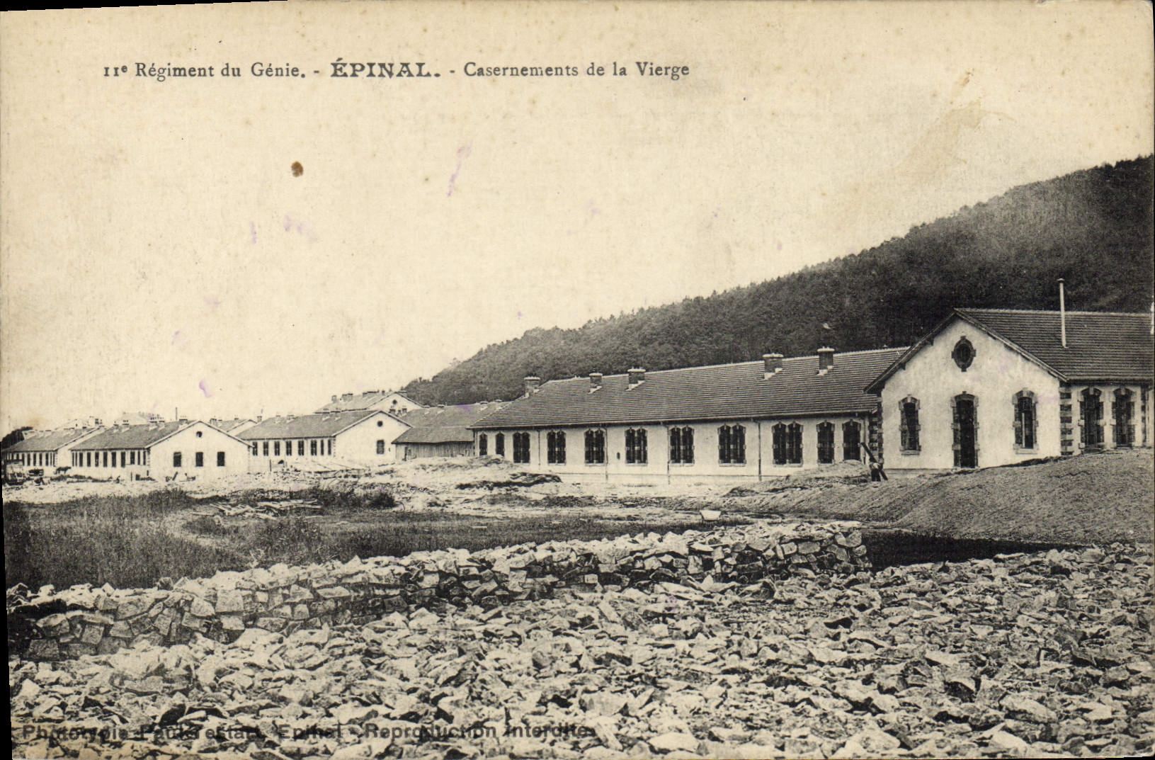 Postal Militaria 11.o regimiento de la Ingeniería Épinal Acuartelamientos del Virgen