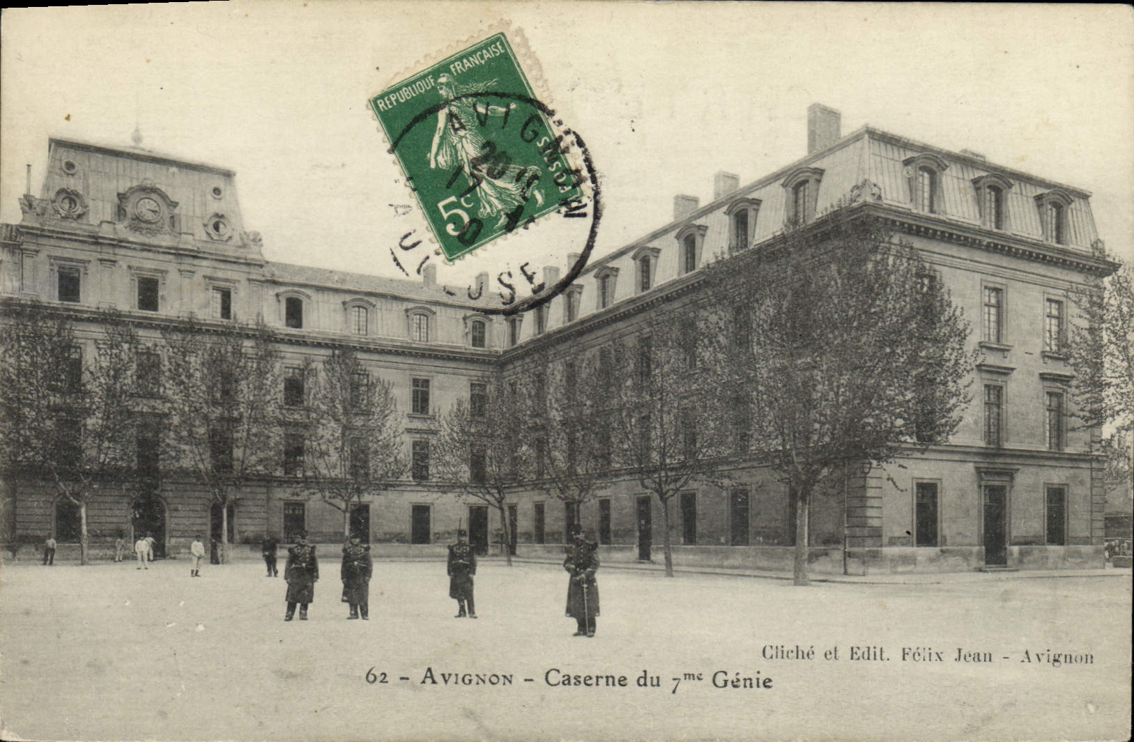 CPA Militaria Avignon Caserne du 7eme Genie