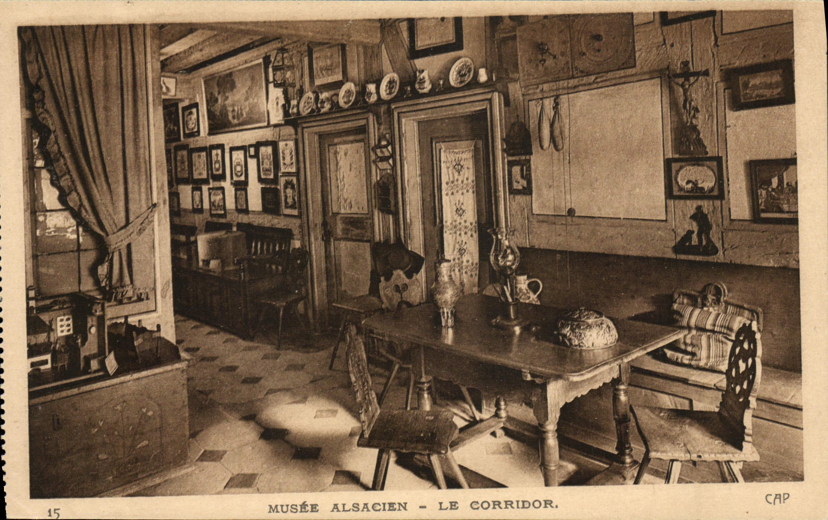 Postal Folclore Alsacia Vagada alsaciano el pasillo