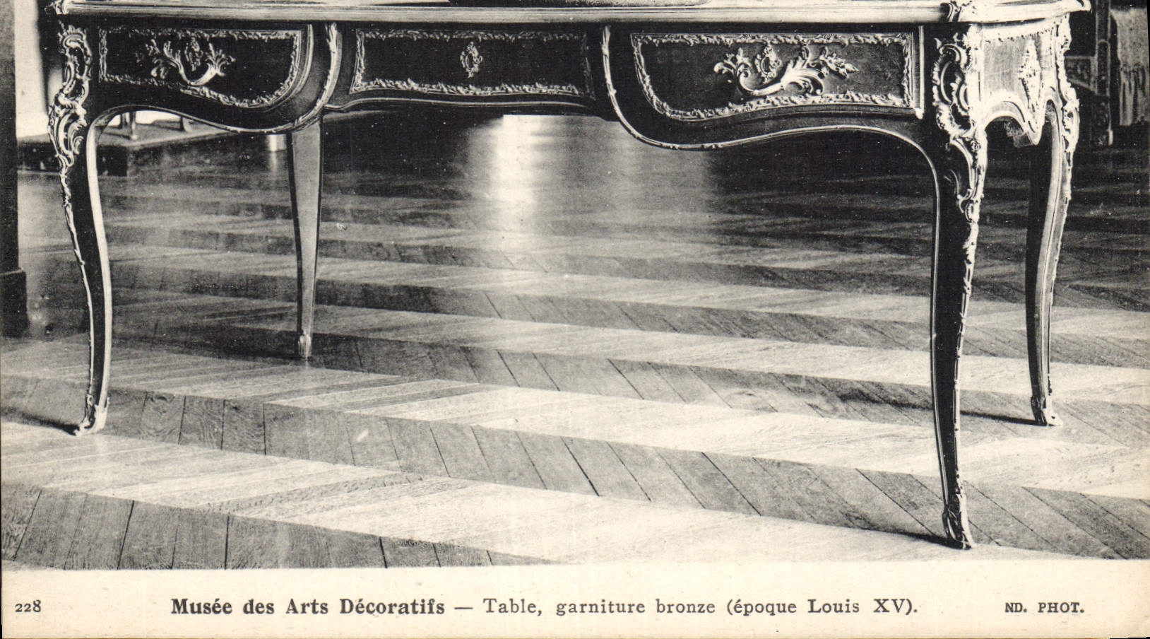 Postal Vagada de las Artes Decorativas Tabla guarnición broncea a Luis XIV