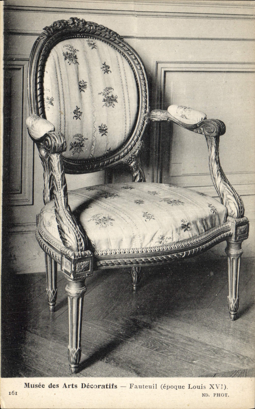 CPA Musee des Arts Decoratifs Fauteuil Louis XVI