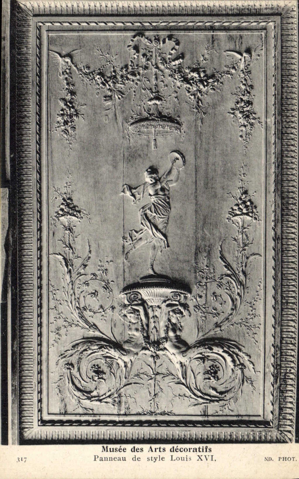 Postal Vagada de las Artes Decorativas el Panel de estilo Luis XVI