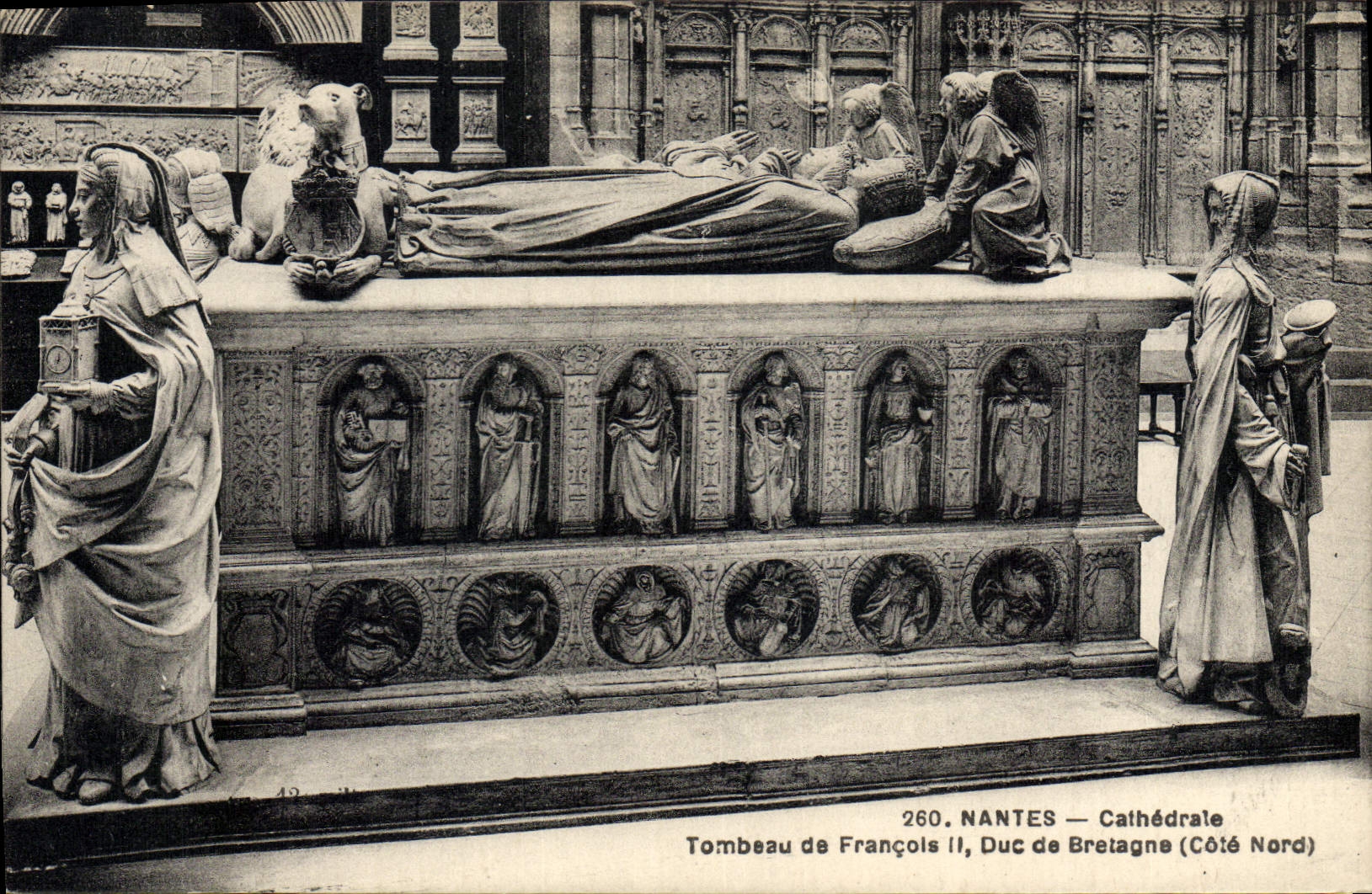CPA Nantes Cathedrale Tombeau de Francois II Duc de Bretagne