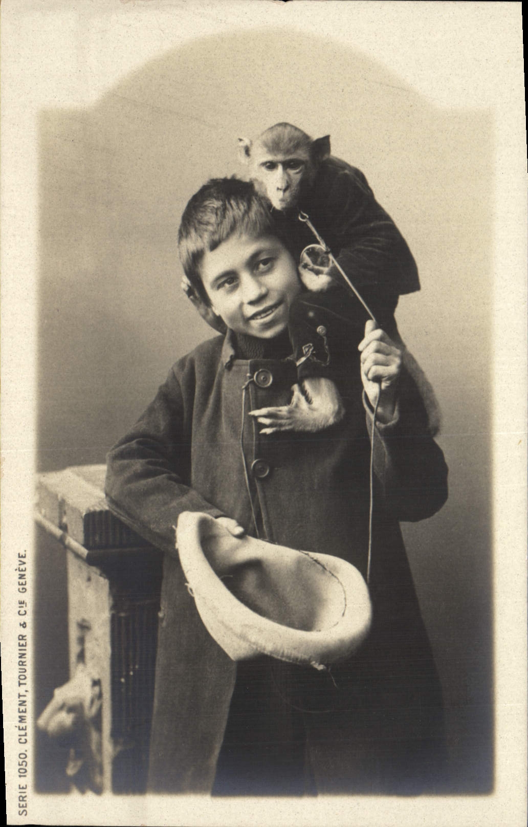 CPA Singe Enfant