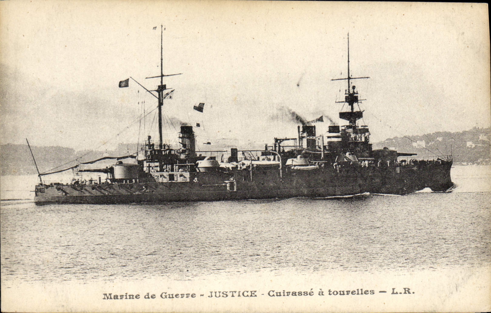 CPA Bateau Justice Cuirasse a tourelles