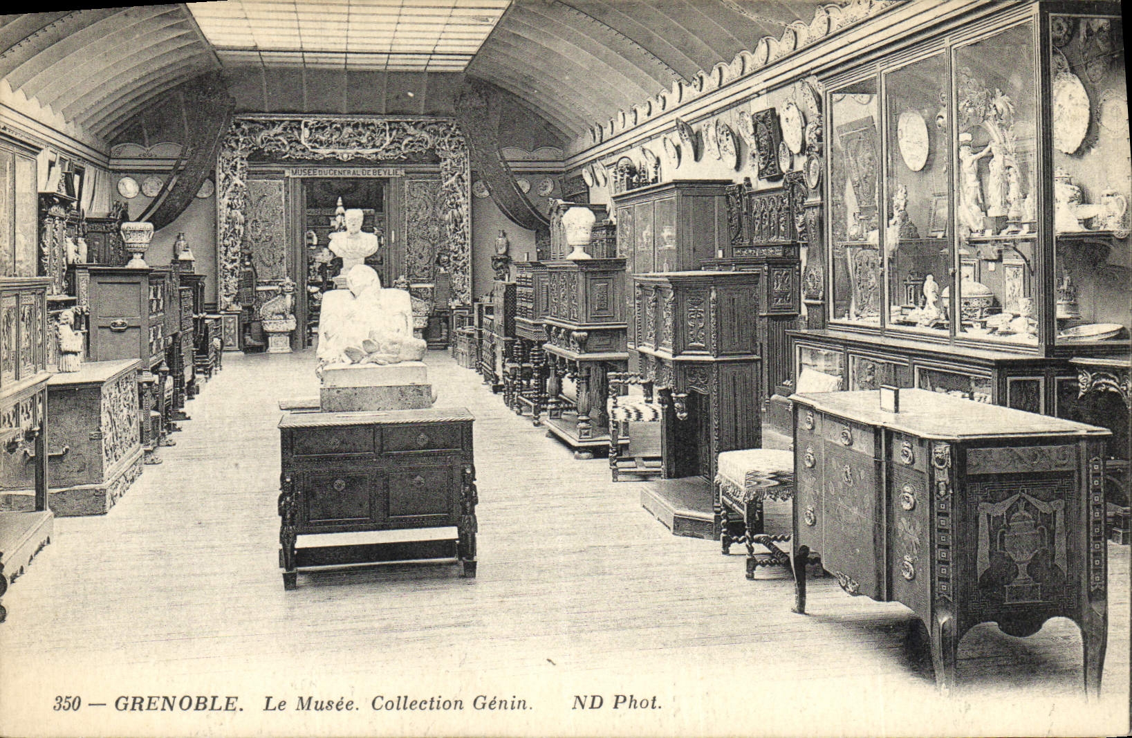 CPA Grenoble Le musee Colelction Genin