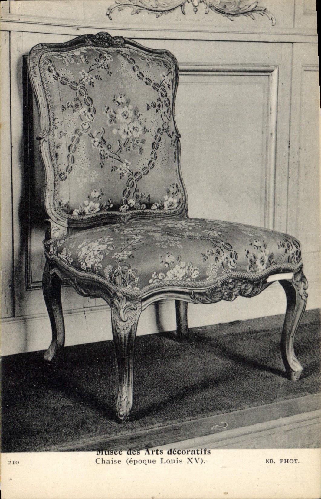 Postal Vagada de las Artes decorativas Cátedra Luis XV