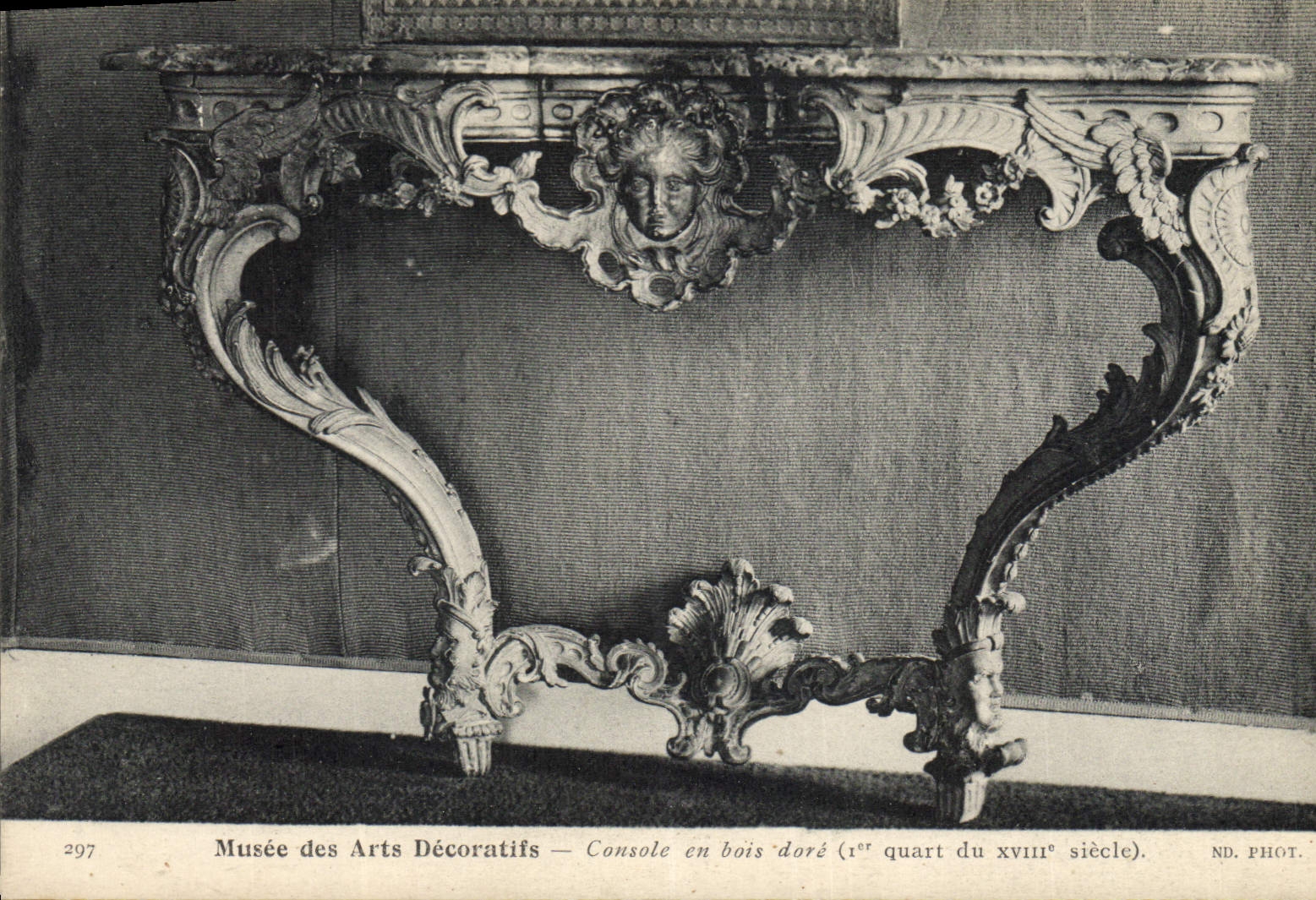 CPA Musee des Arts decoratifs Console en bois dore