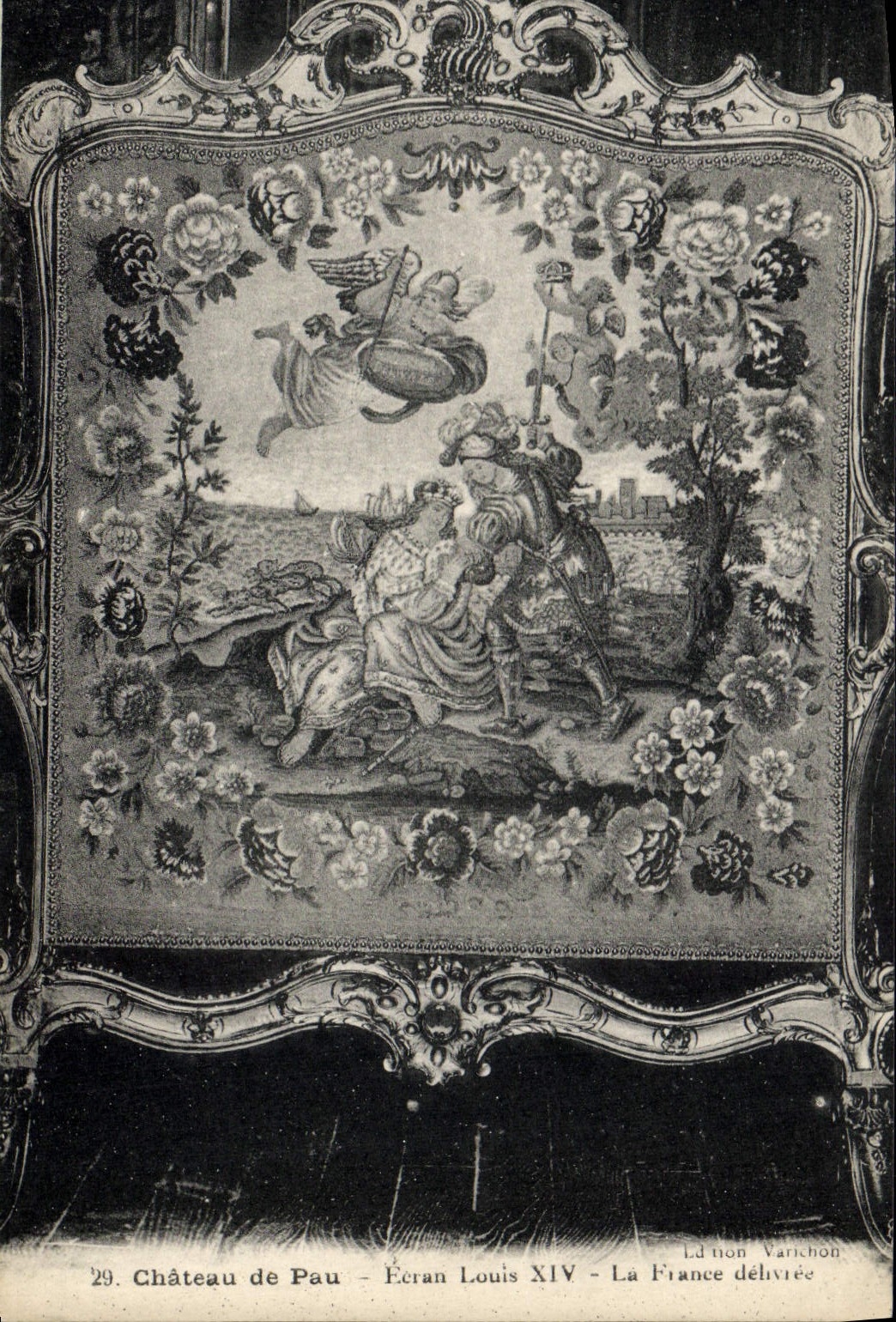 CPA Chateau de Pau Ecran louis XIV La France delivree