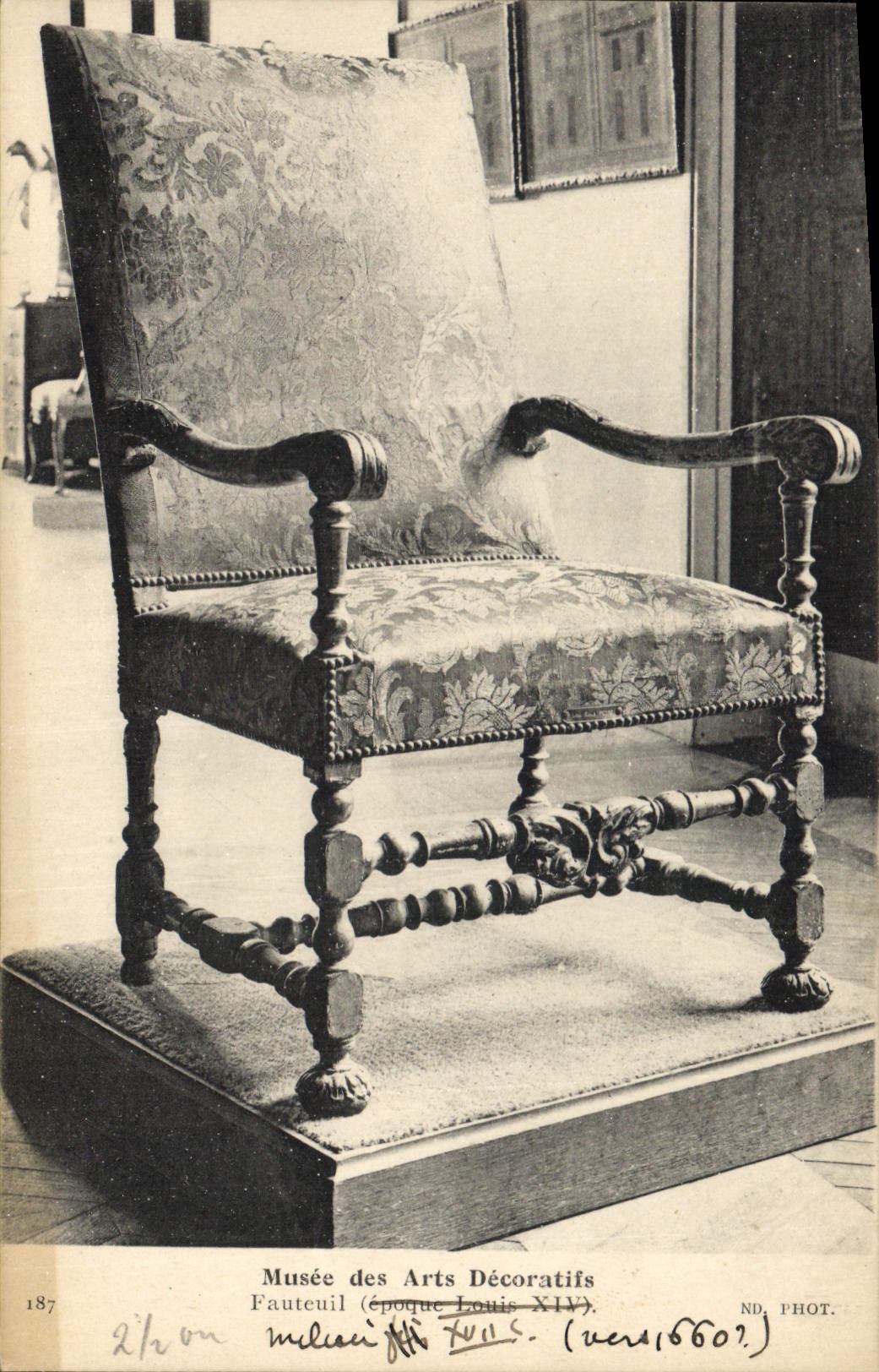 CPA Musee des Arts decoratifs Fauteuil