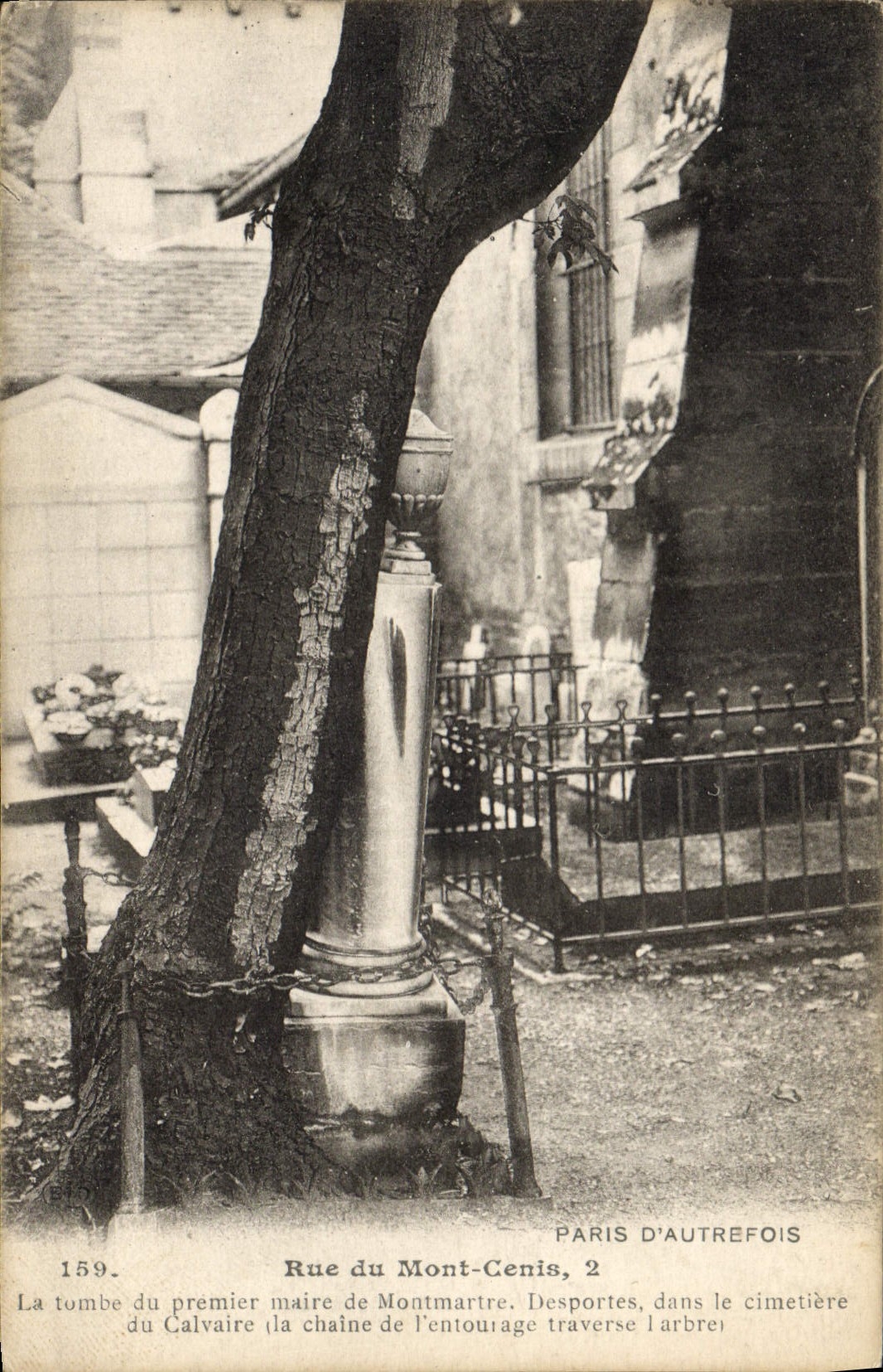 Postal París Calle del Monte Cenis la tumba del primer alcalde de Montmartre Desportes en el cementerio del Calvario