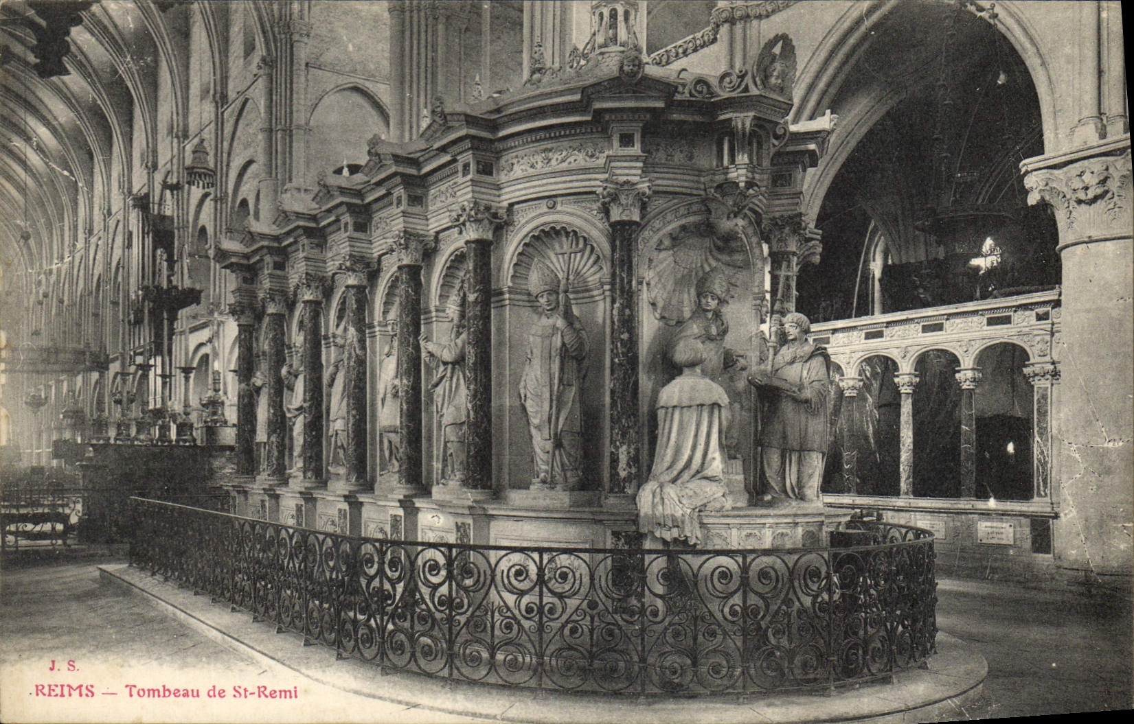 CPA Reims Tombeau de St Remi 