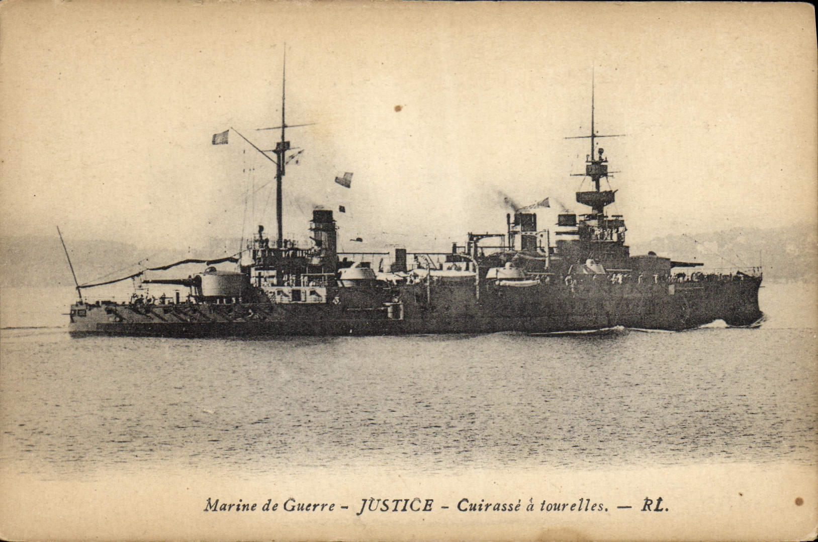 CPA Bateau Justice Cuirasse a tourelles 