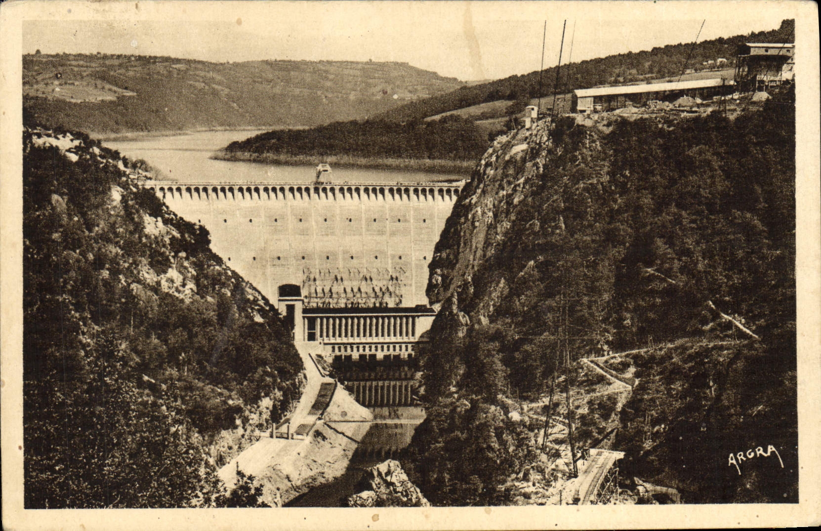 CPA Electricite Vallee de la Truyere Le barrage de Sarrans