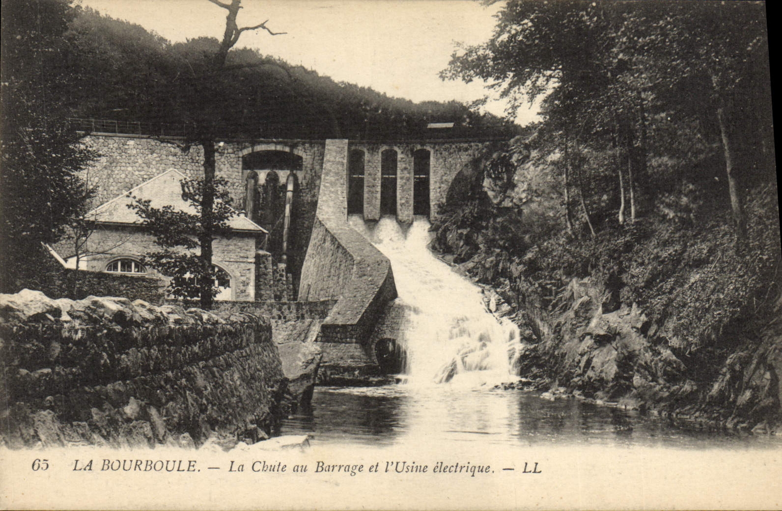 CPA Electricite La Bourboule La chute au barrage de l'usine electrique