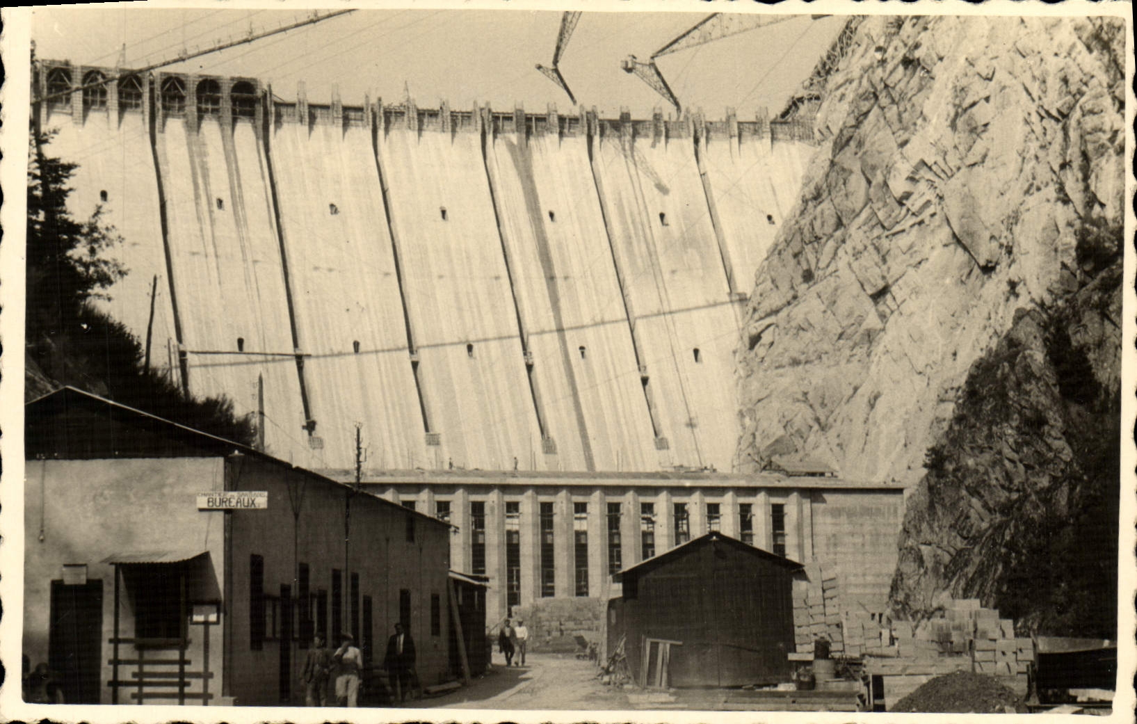 CARTE PHOTO Electricite Barrage Bureaux