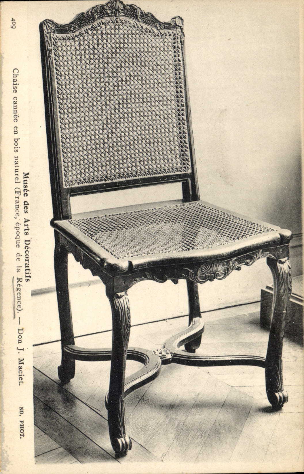 CPA Musee des Arts Decoratifs Chaise cannee en bois naturel Epoque de la Regence