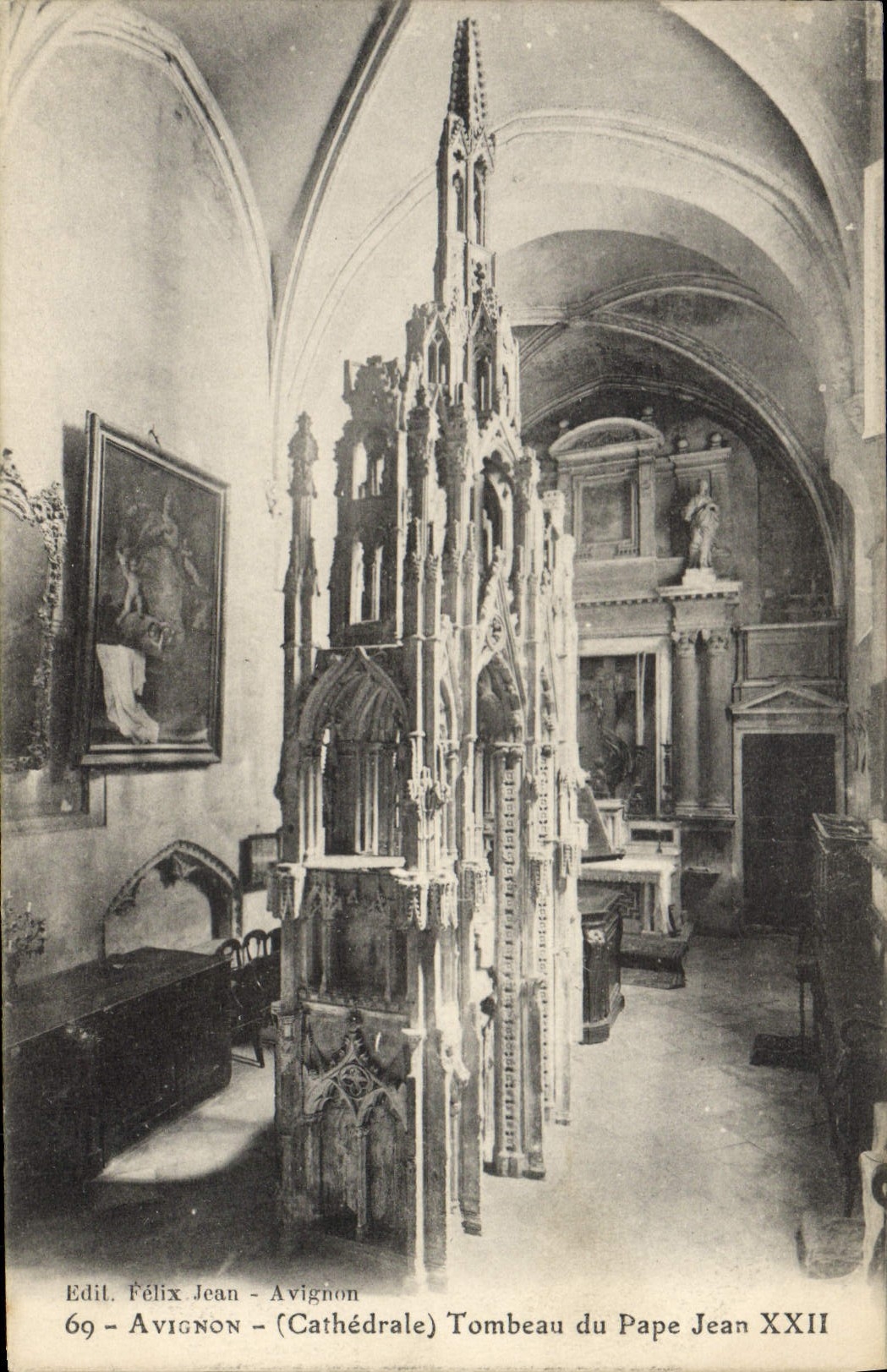 CPA Avignon Cathedrale Tombeau du Pape Jean XXII