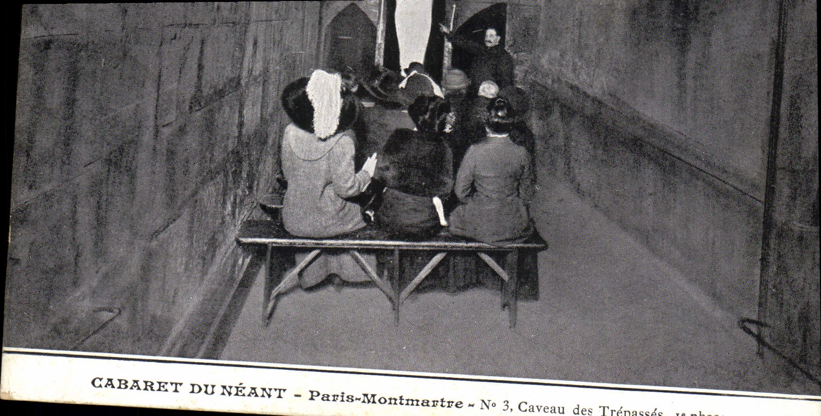 CPA Paris Cabaret du Neant Montmartre Caveau des Trepasses