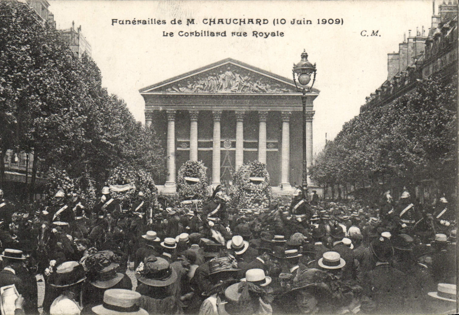 CPA Funerailles de M Chauchard Le corbillard rue Royale
