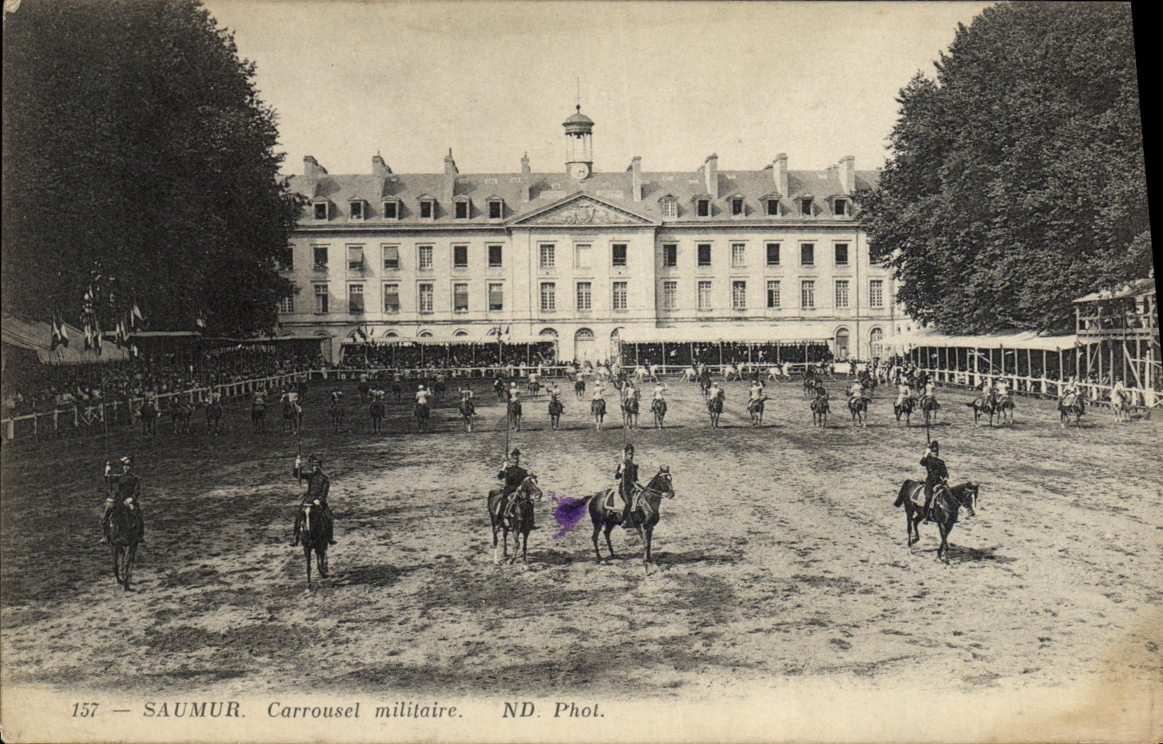 CPA Militaria Ecole Saumur Carrousel militaire