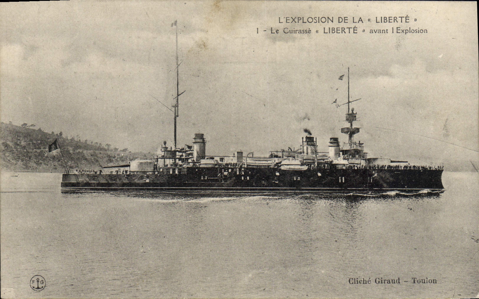 Vintage Postcard Bateau Explosion of Freedom armours It Liberte before the explosion