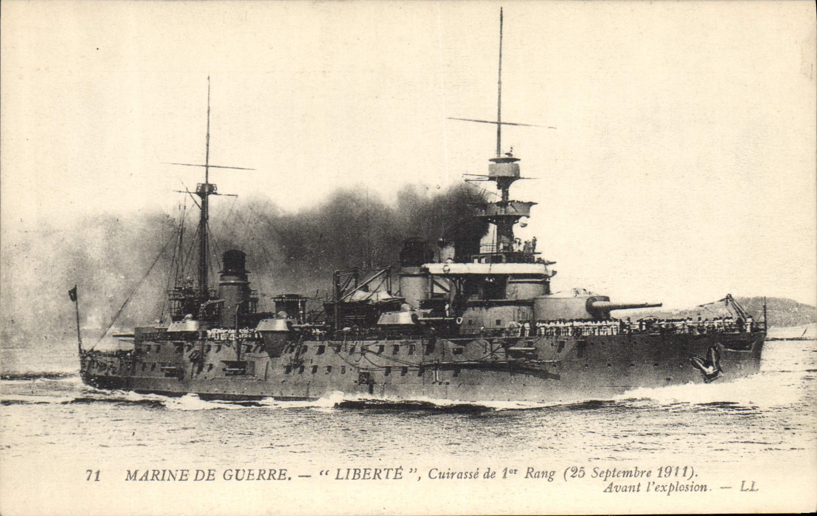 CPA Bateau Liberte Cuirasse de 1er rang