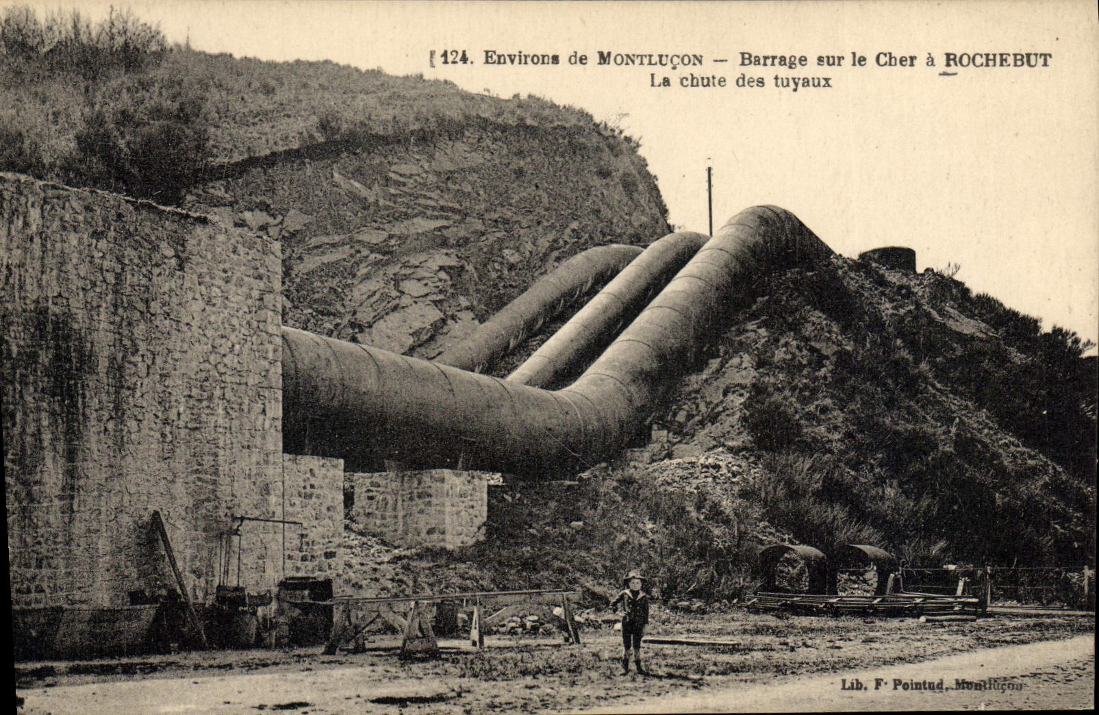 CPA Electricite Environs de Montlucon Barrage sur le Cher a Rochebut la chute des tuyaux