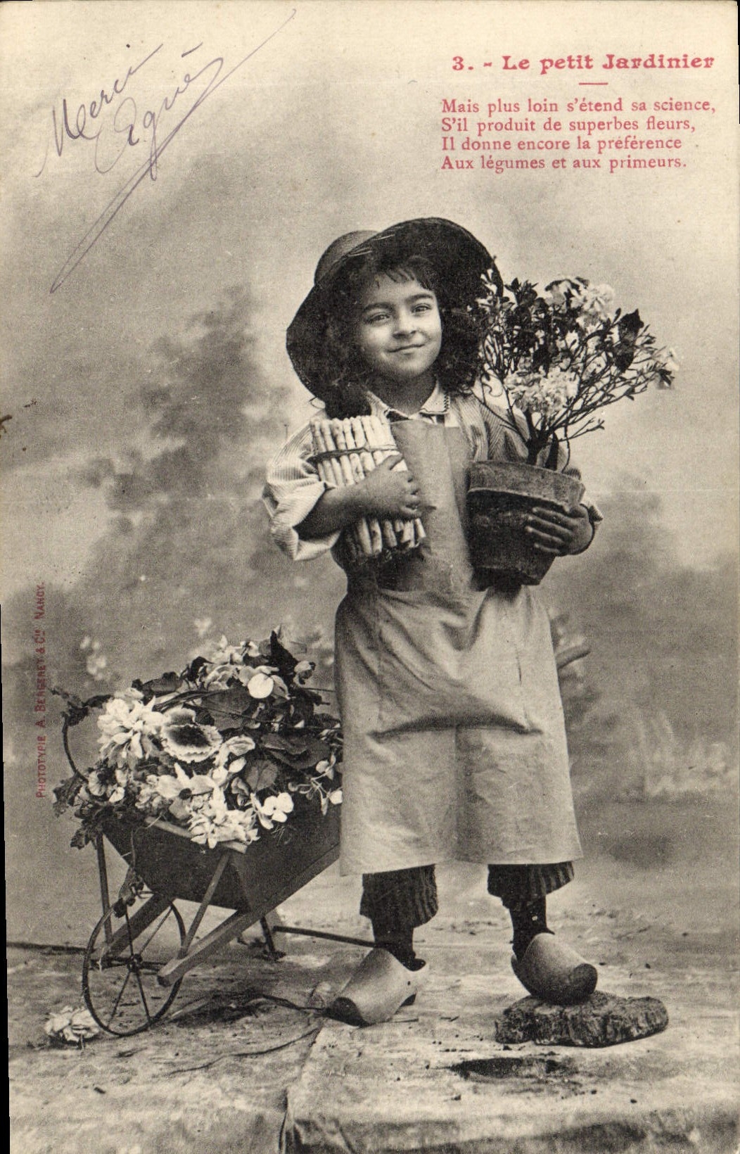 CPA Fantaisie Enfant Le petit jardinier 