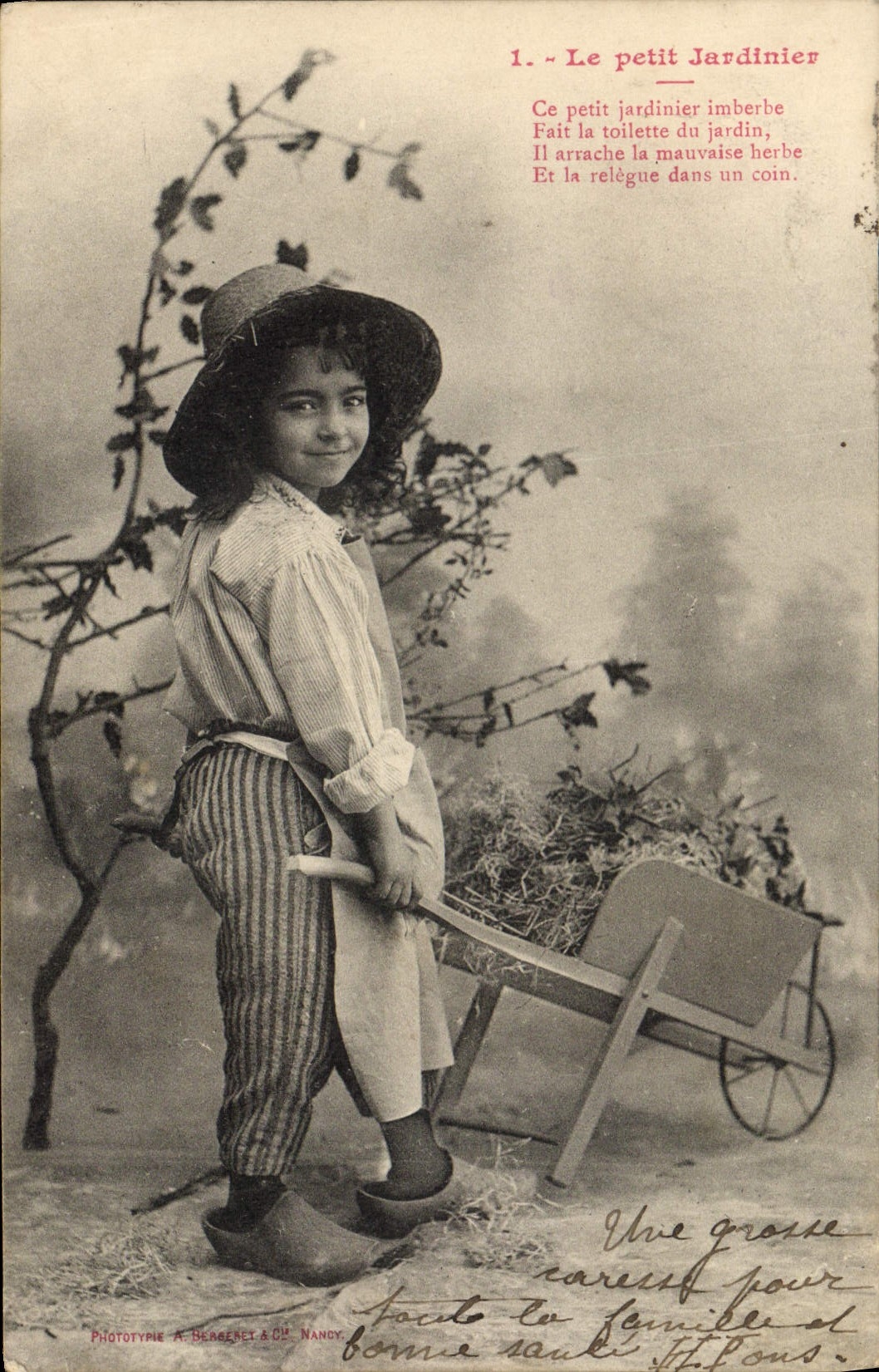 CPA Fantaisie Enfant Le petit jardinier 