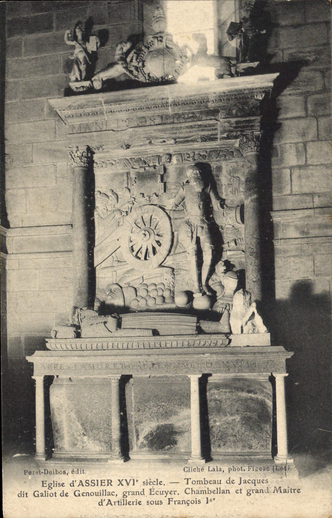 CPA Eglise d'Assier Tombeau de Jacques dit Galiot de Genouillac Chambellan et Grand Maitre d'artillerie