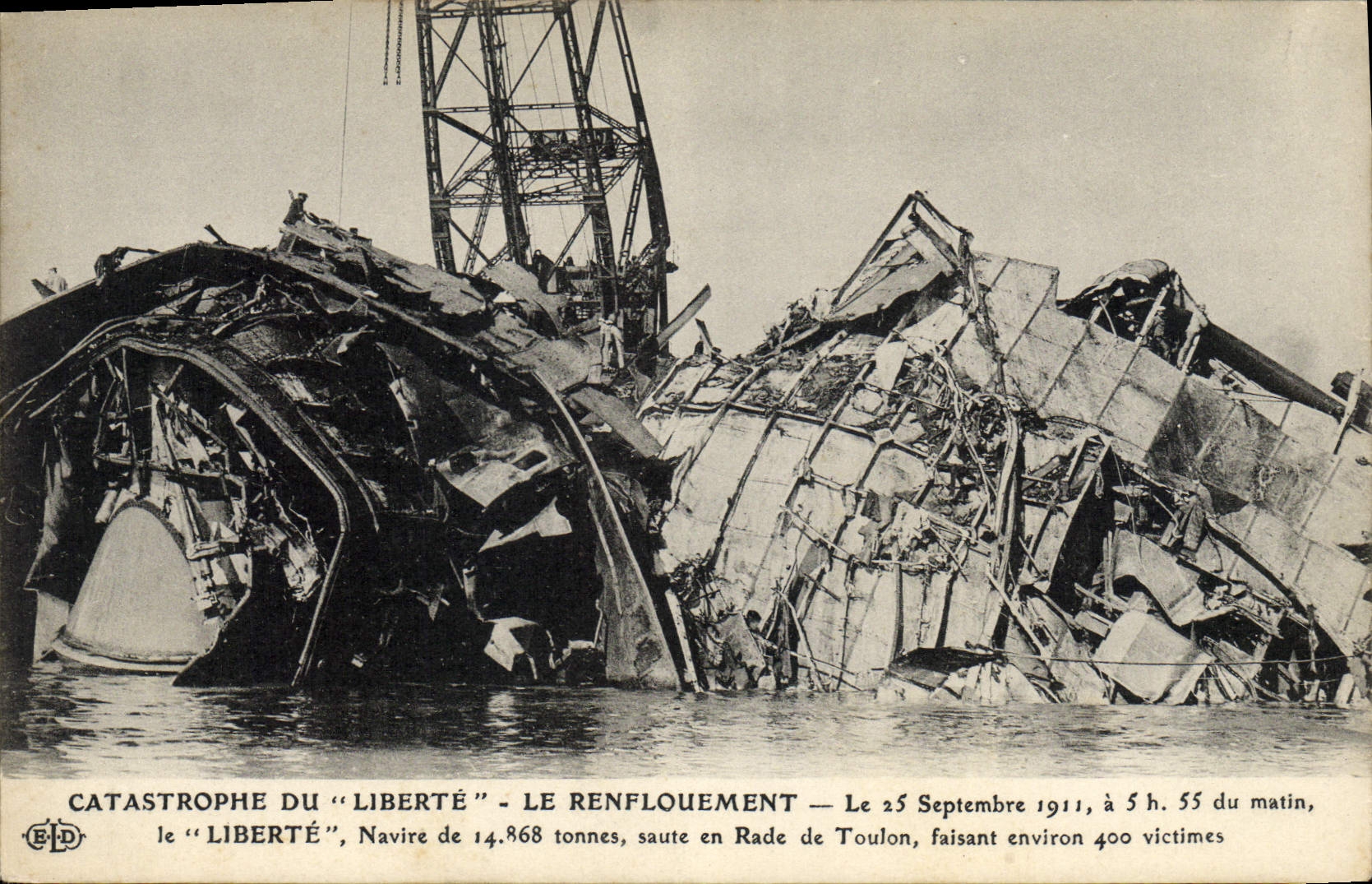CPA Bateau Catastrophe du Liberte Le renflouement 