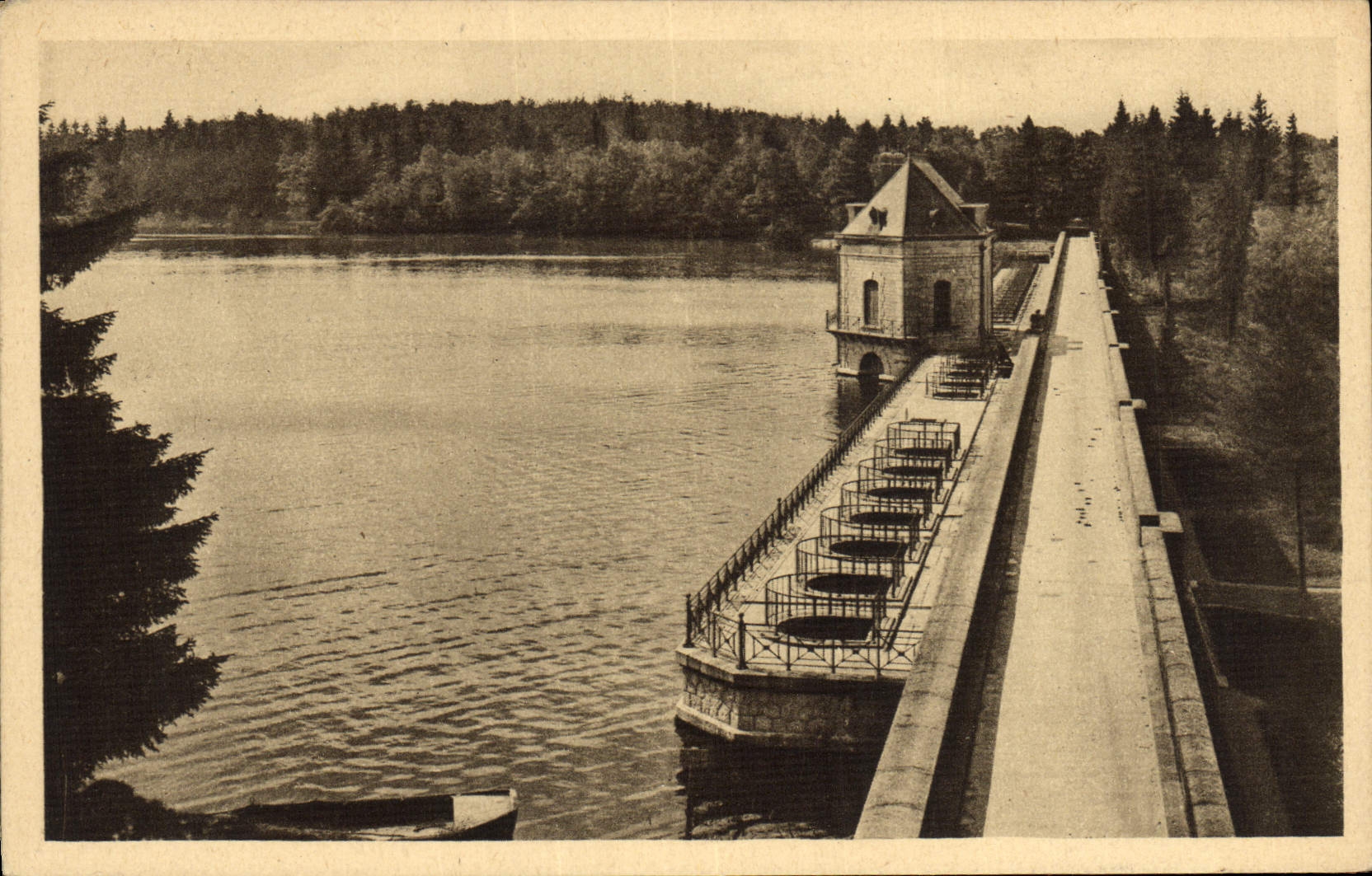Vintage Postcard Electricity In Morvan Settons the dam