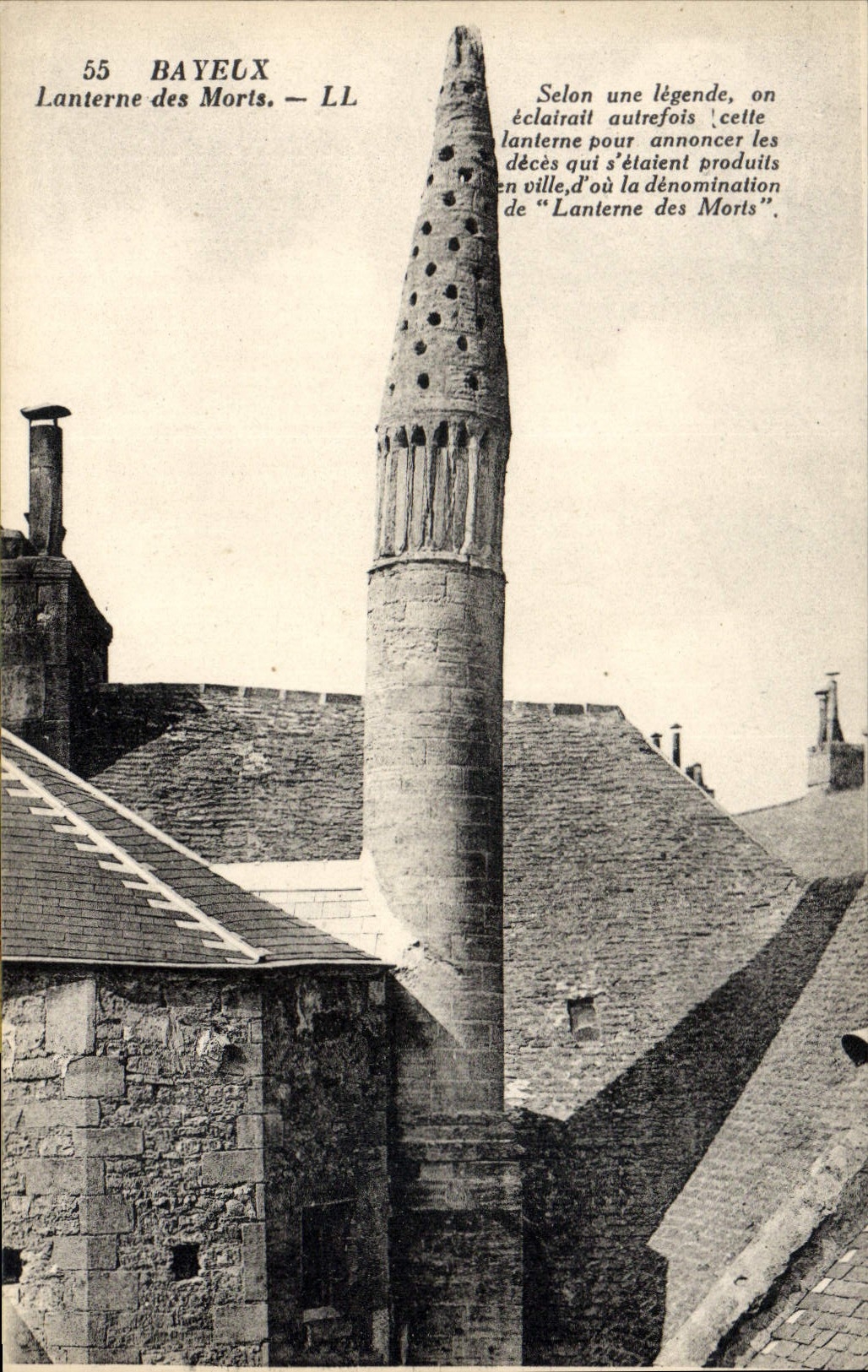 CPA Bayeux La lanterne des morts 