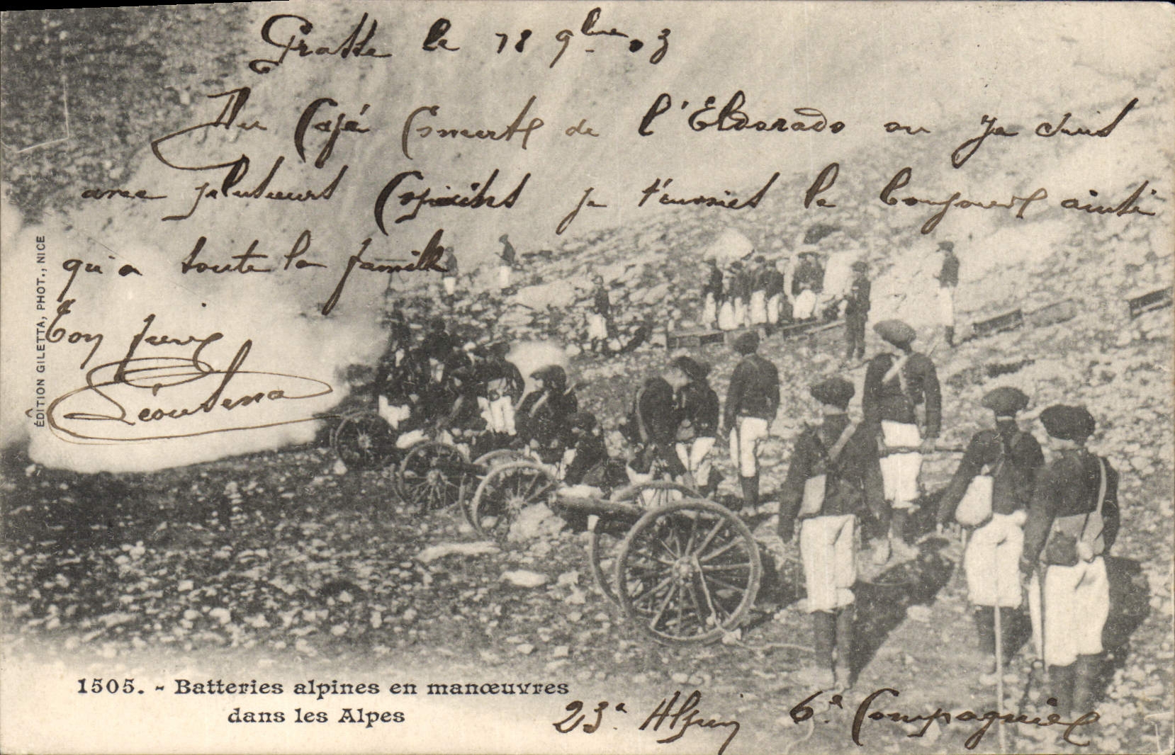 CPA Militaria Chasseurs alpins Batteries alpines en manoeuvres dans les Alpes 