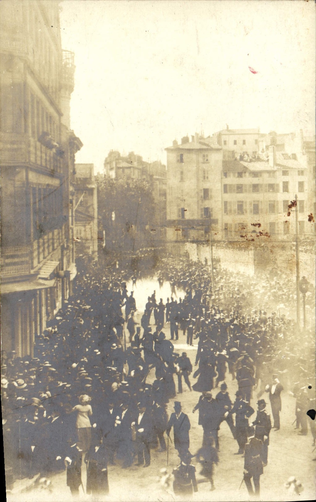 CARTE PHOTO Bateau Defile Funerailles Toulon ?