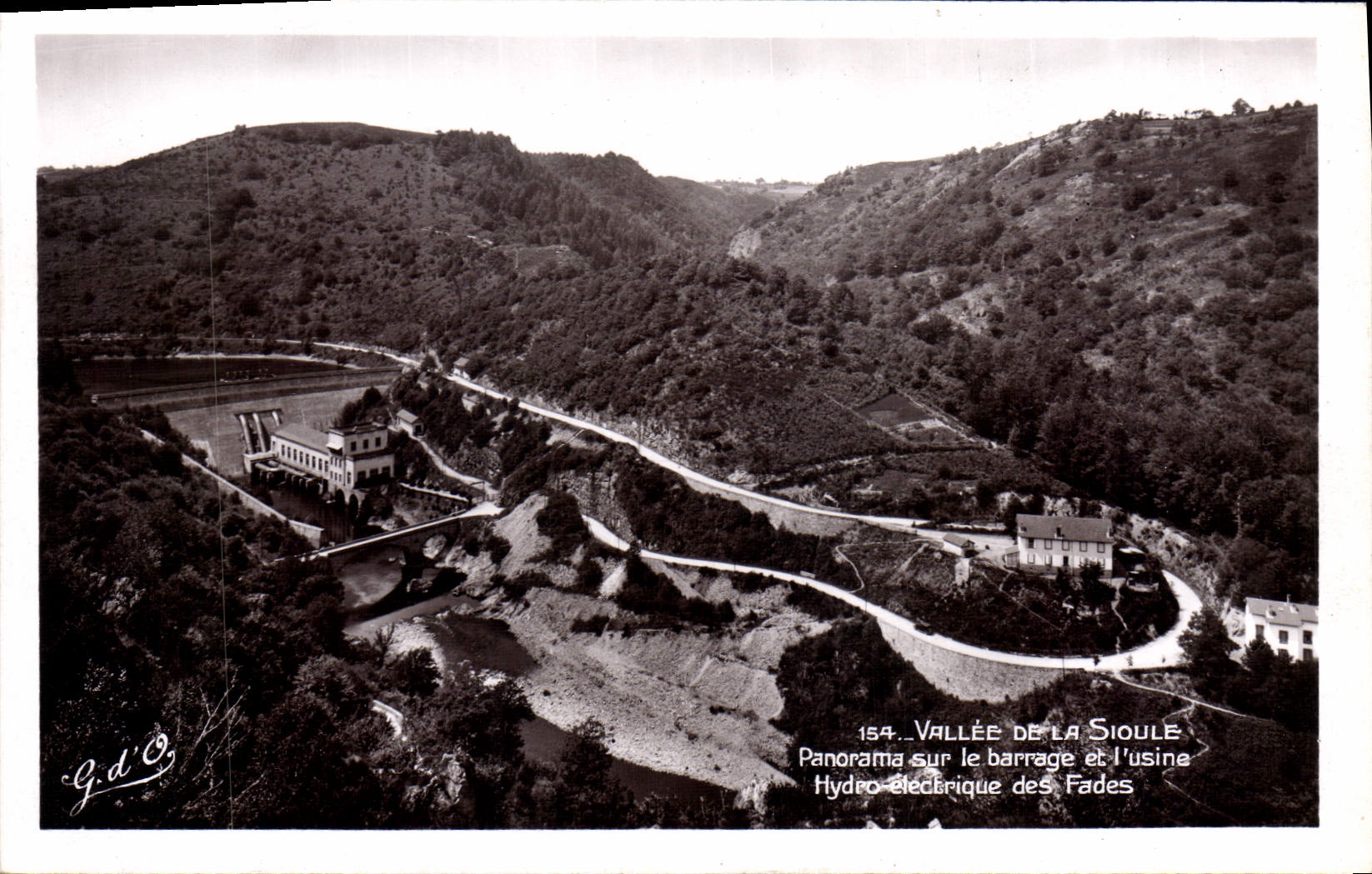 CPA Vallee de la Sioule Panorama sur le barrage et l'usine hydro electrique des Fades Electricite