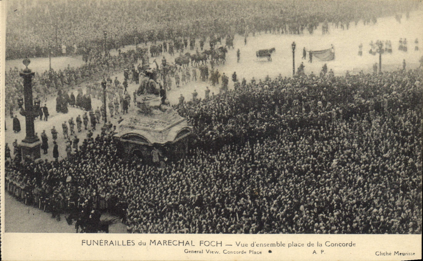 CPA Funerailles du Marechal Foch Vue d'ensemble place de la Concorde