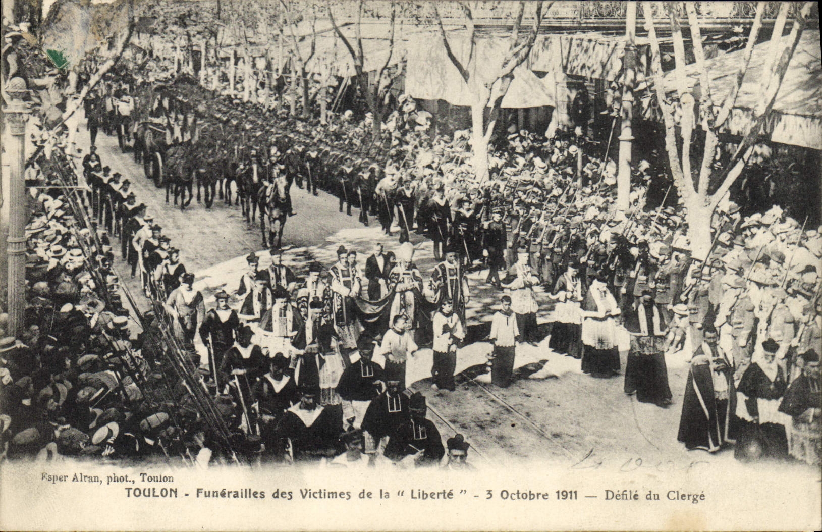 Vintage Postcard Toulon Funeral of the victims of the Freedom Ravelled of the clergy