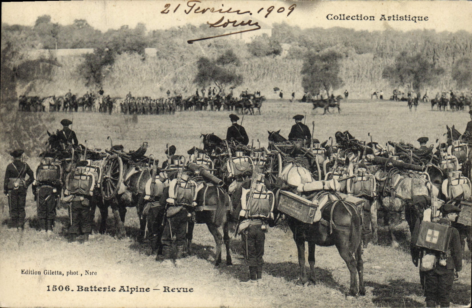 CPA Militaria Chasseurs Alpins Revue Croix Rouge