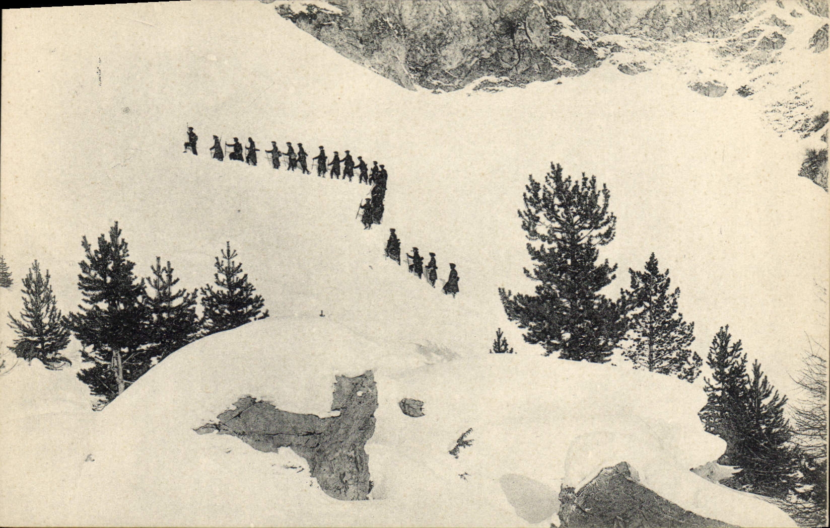 CPA Militaria Chasseurs Alpins 