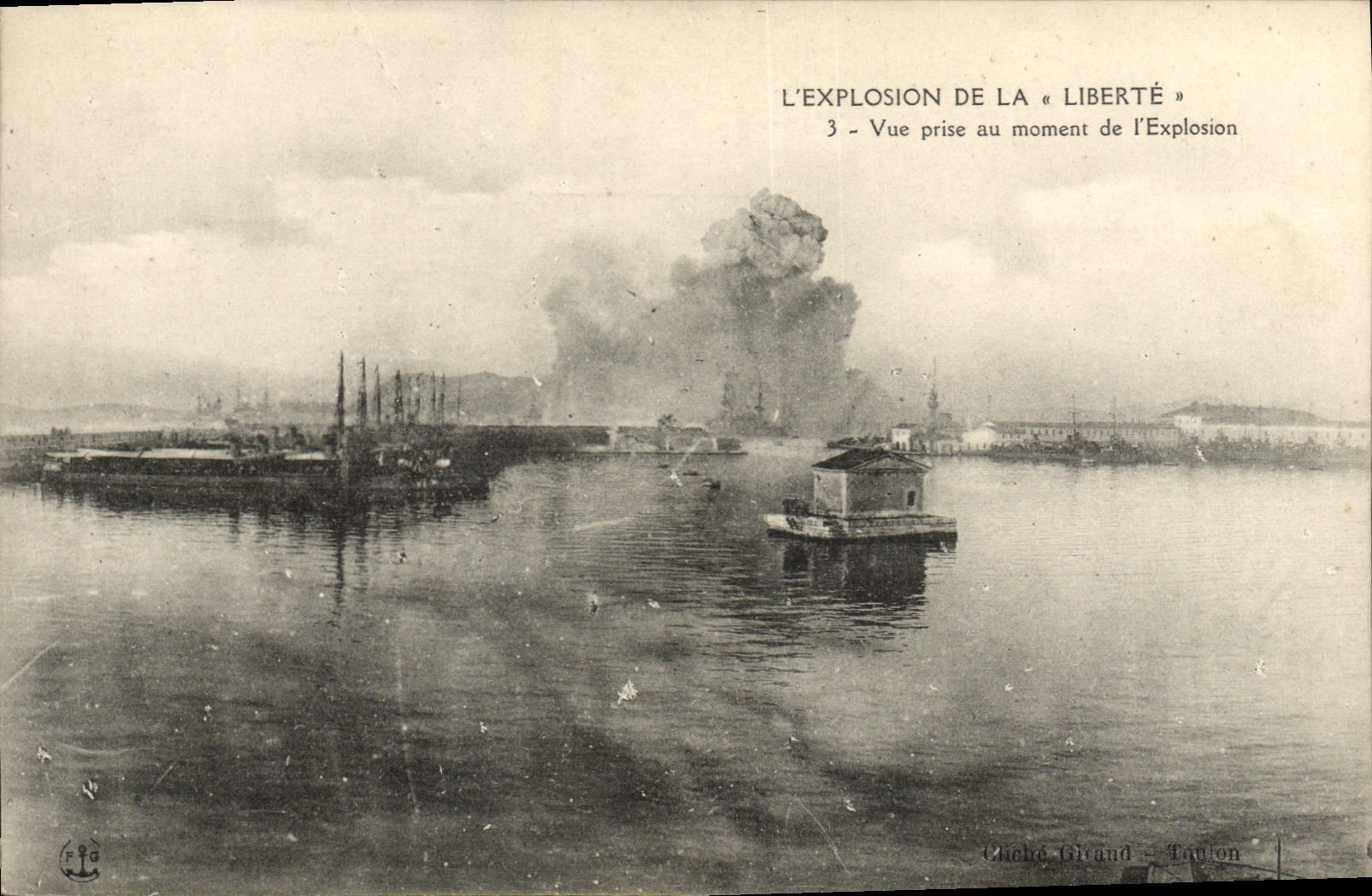 Vintage Postcard Boat the explosion of the Freedom Seen taken at the time of the explosion
