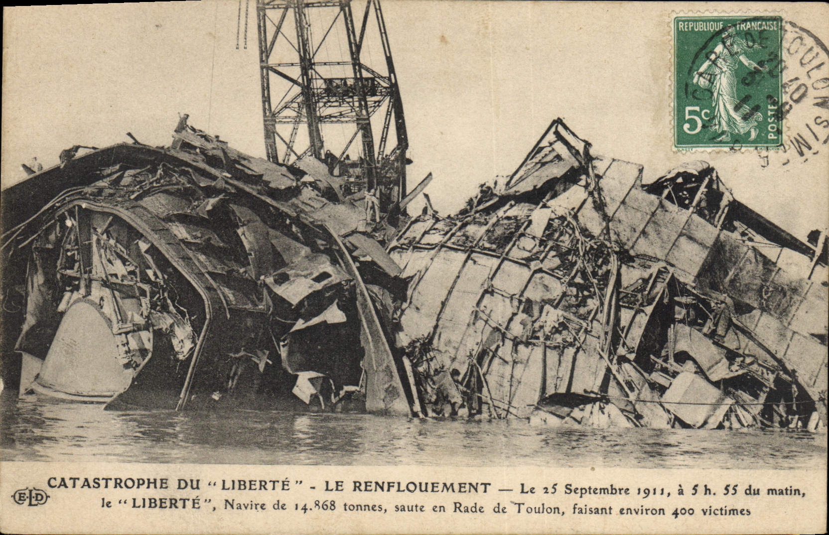 CPA Bateau La catastrophe du Liberte Le renflouement