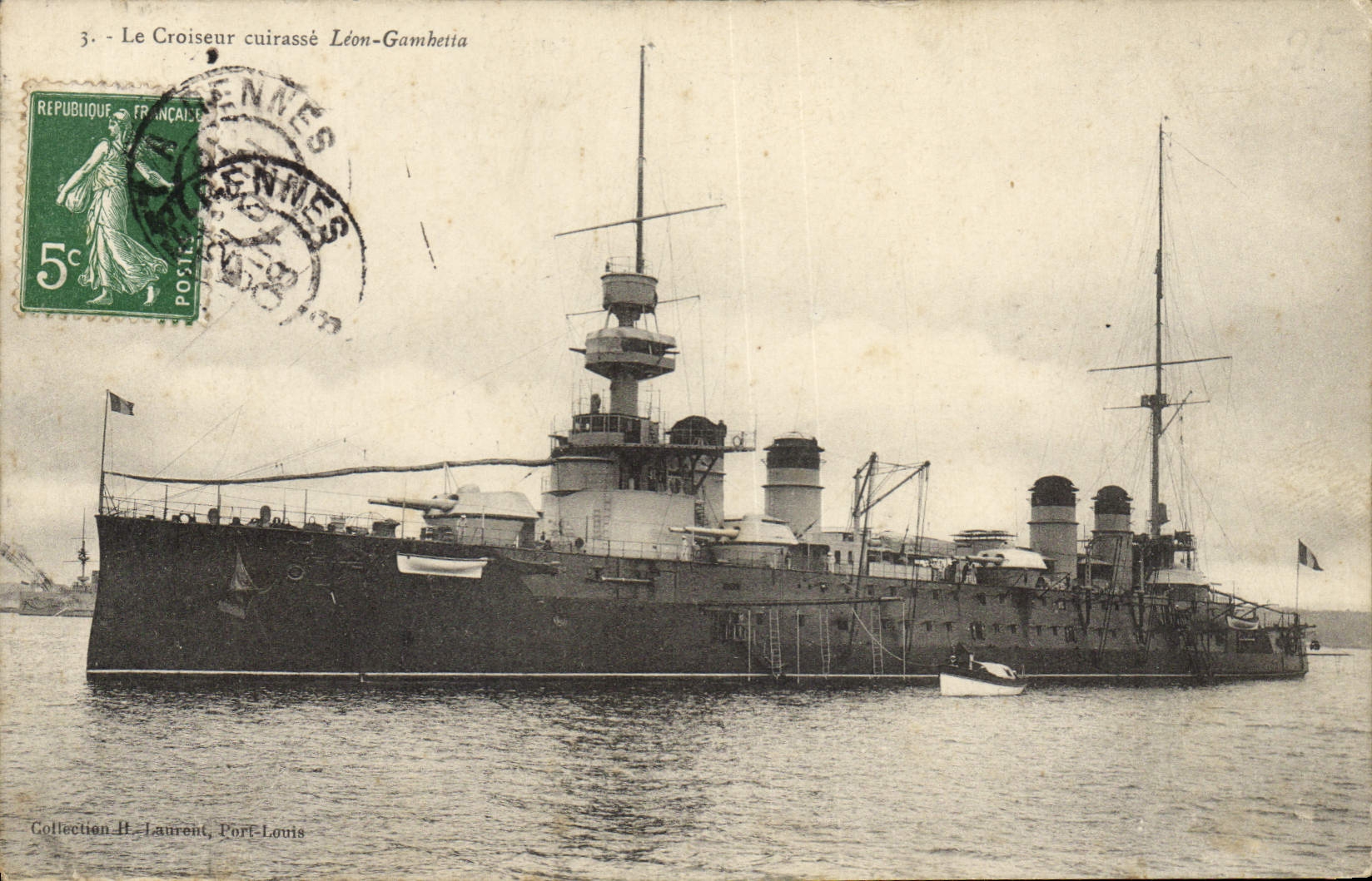 CPA Bateau Le croiseur Cuirasse Leon Gambetta