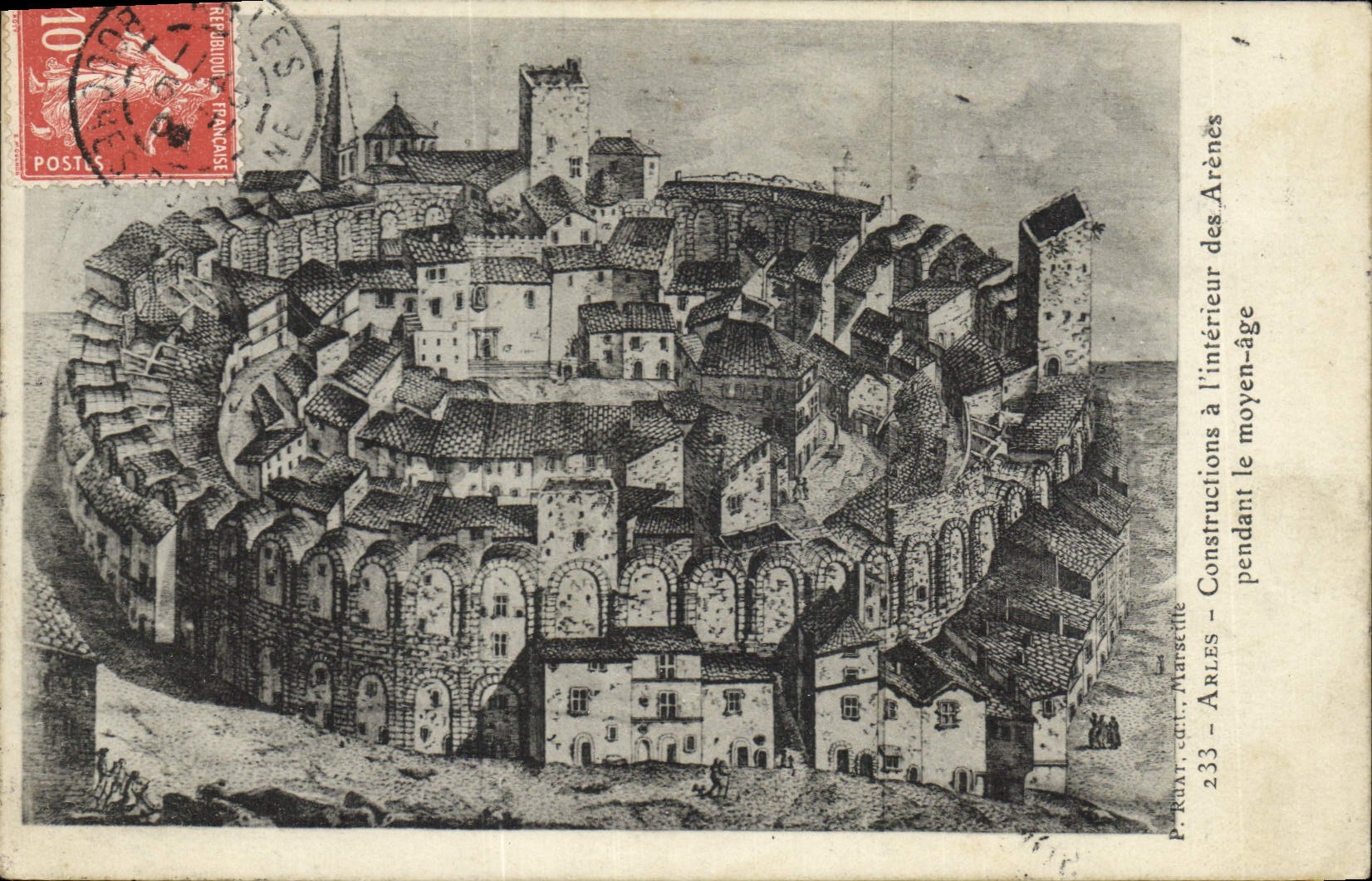 CPA Arles Constructions a l'interieur des arenes pendant le Moyen Age 