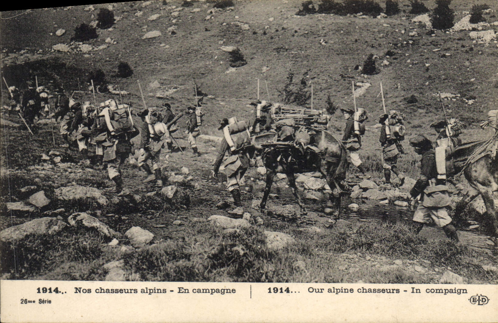 CPA Militaria Chasseurs Alpins En campagne