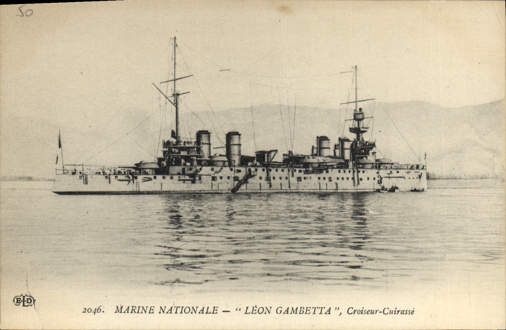 CPA Bateau Leon Gambetta Croiseur Cuirasse