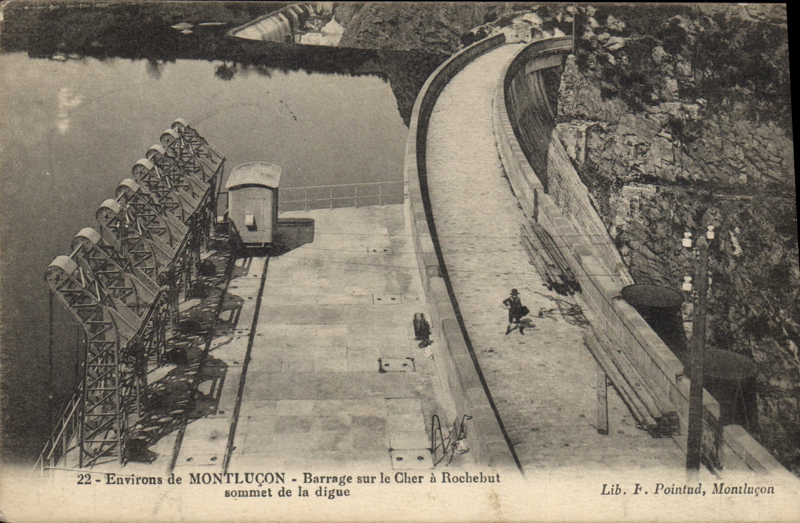 CPA Electricite Environs de Montlucon Barrage sur le Cher a Rochebut sommet de la digue