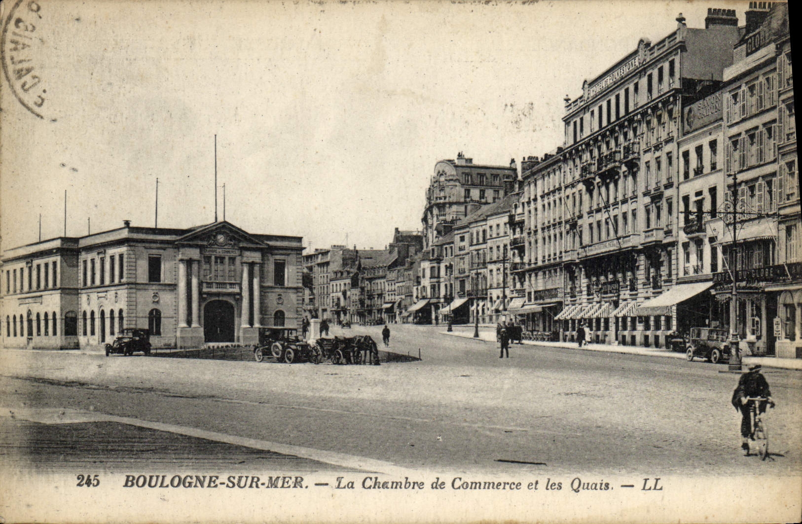 Vintage Postcard Chamber of commerce and the Boulogne quays on Sea
