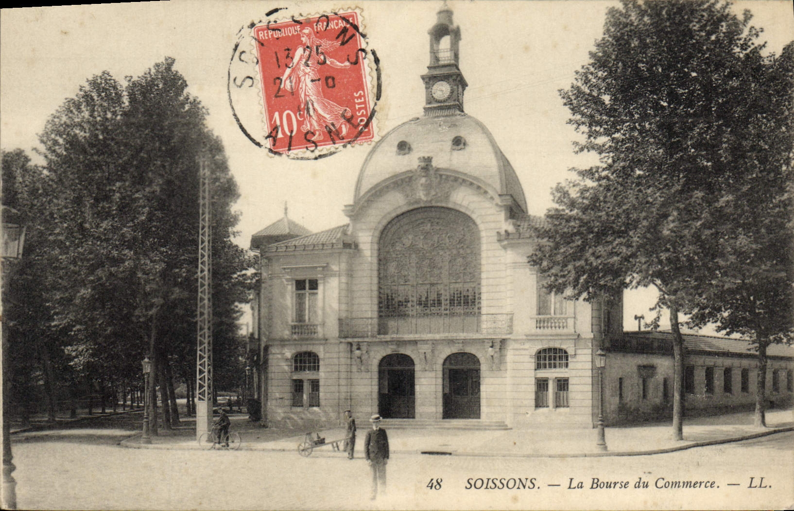 Vintage Postcard Soissons the produce exchange